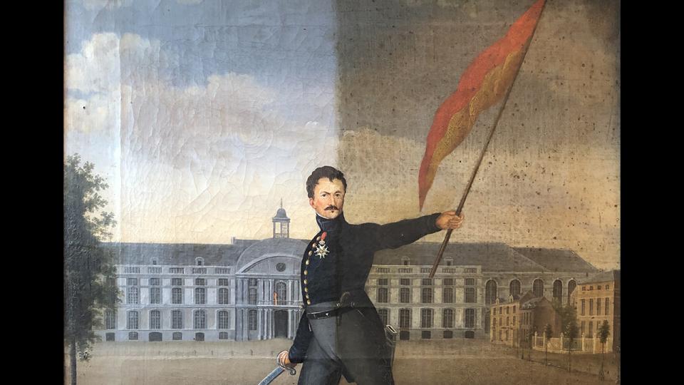Denis François Delemme brandissant le drapeau liégeois